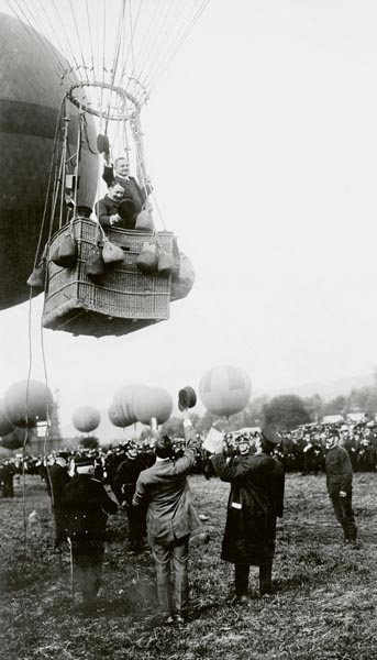 世界闻名的热气球飞行大赛的开始