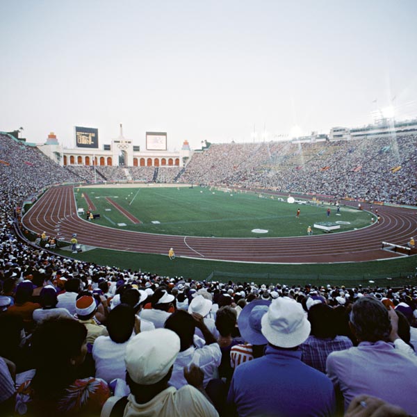 1984年洛杉矶奥运会体育场人山人海
