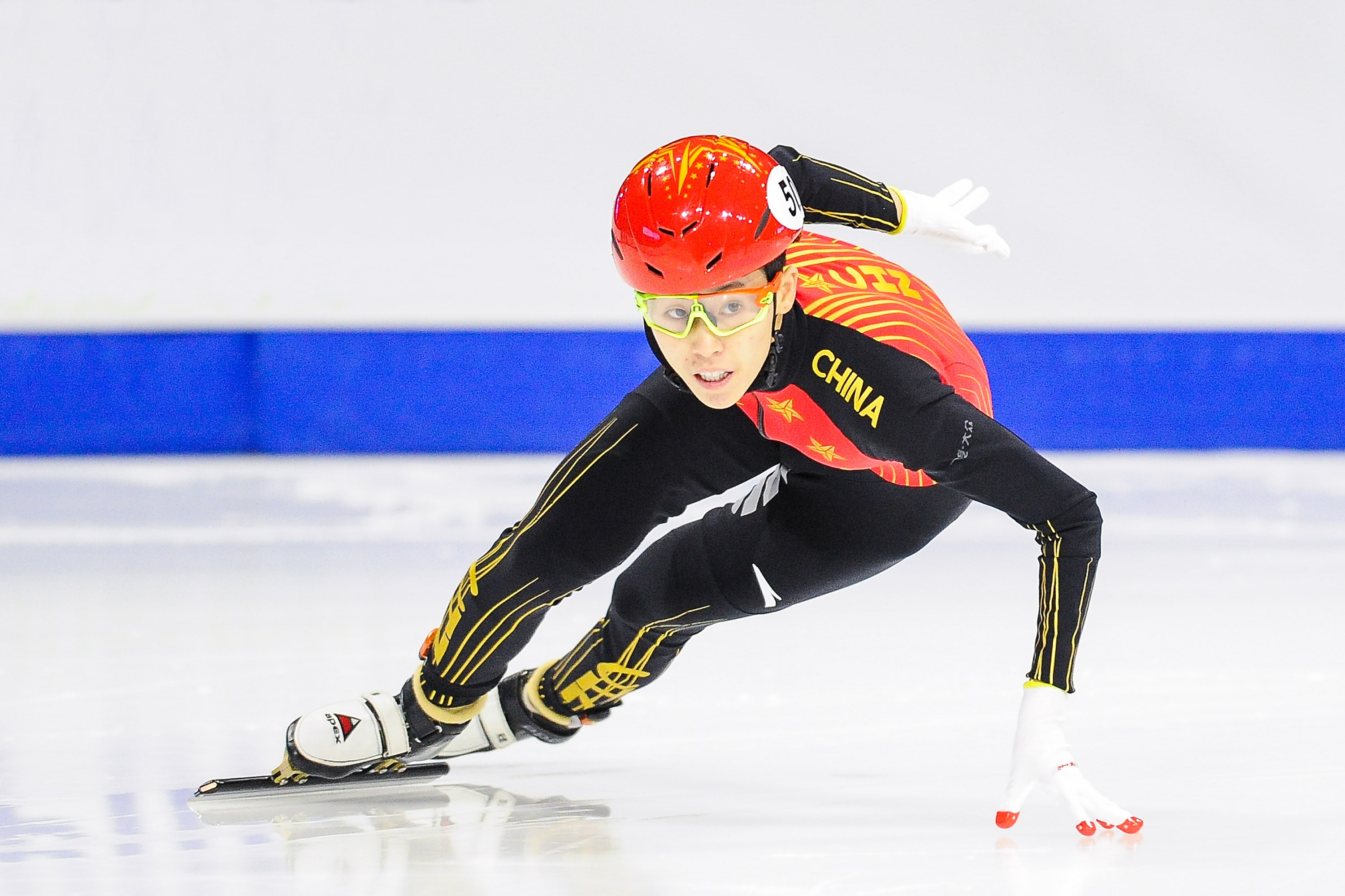 中国速滑运动员范可欣在北京2022年冬奥会荣获两枚奖牌。
