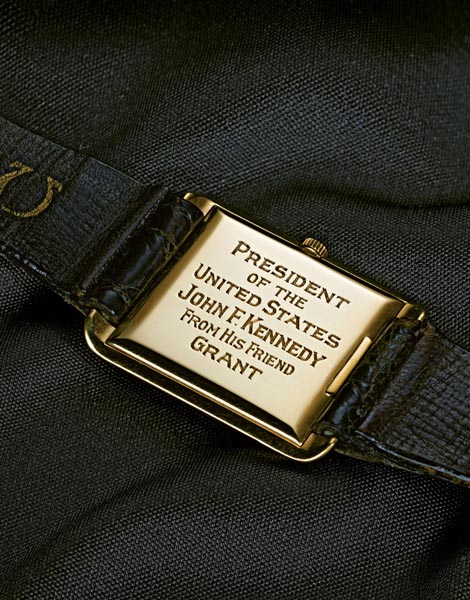 约翰·肯尼迪的欧米茄腕表表背镌刻着文字