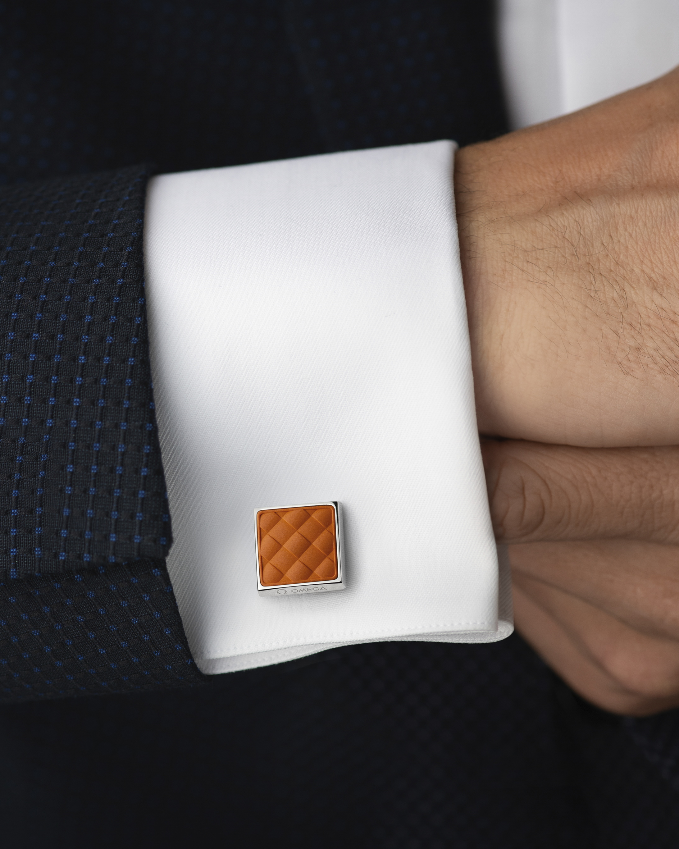 欧米茄Aqua系列 袖扣, 橡胶, 精钢 - C92STA0509105 - 影像 2