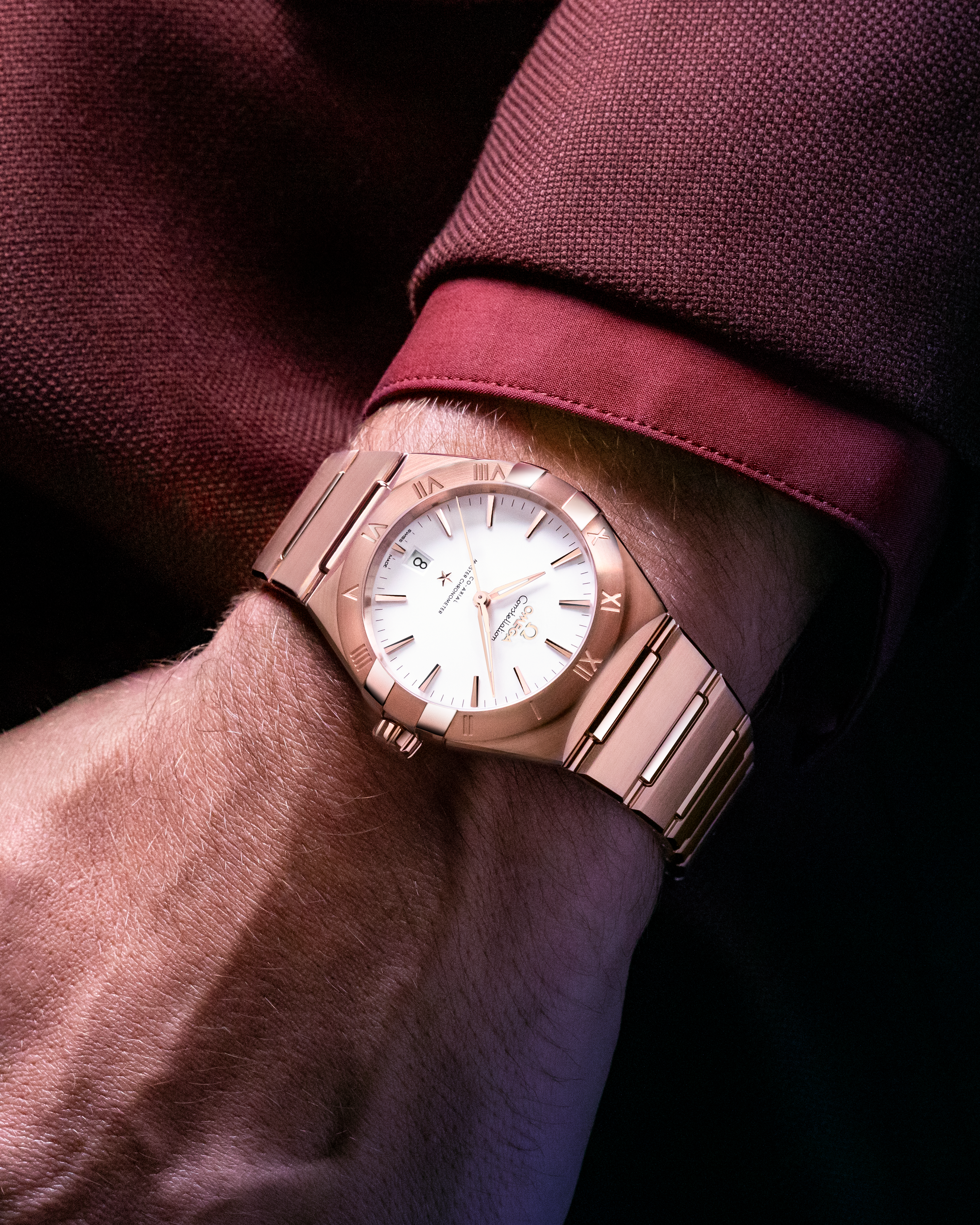 星座系列 39毫米, Sedna™ 18k金表壳 搭配 Sedna™ 18k金表链 - 131.50.39.20.02.001 - 影像 3