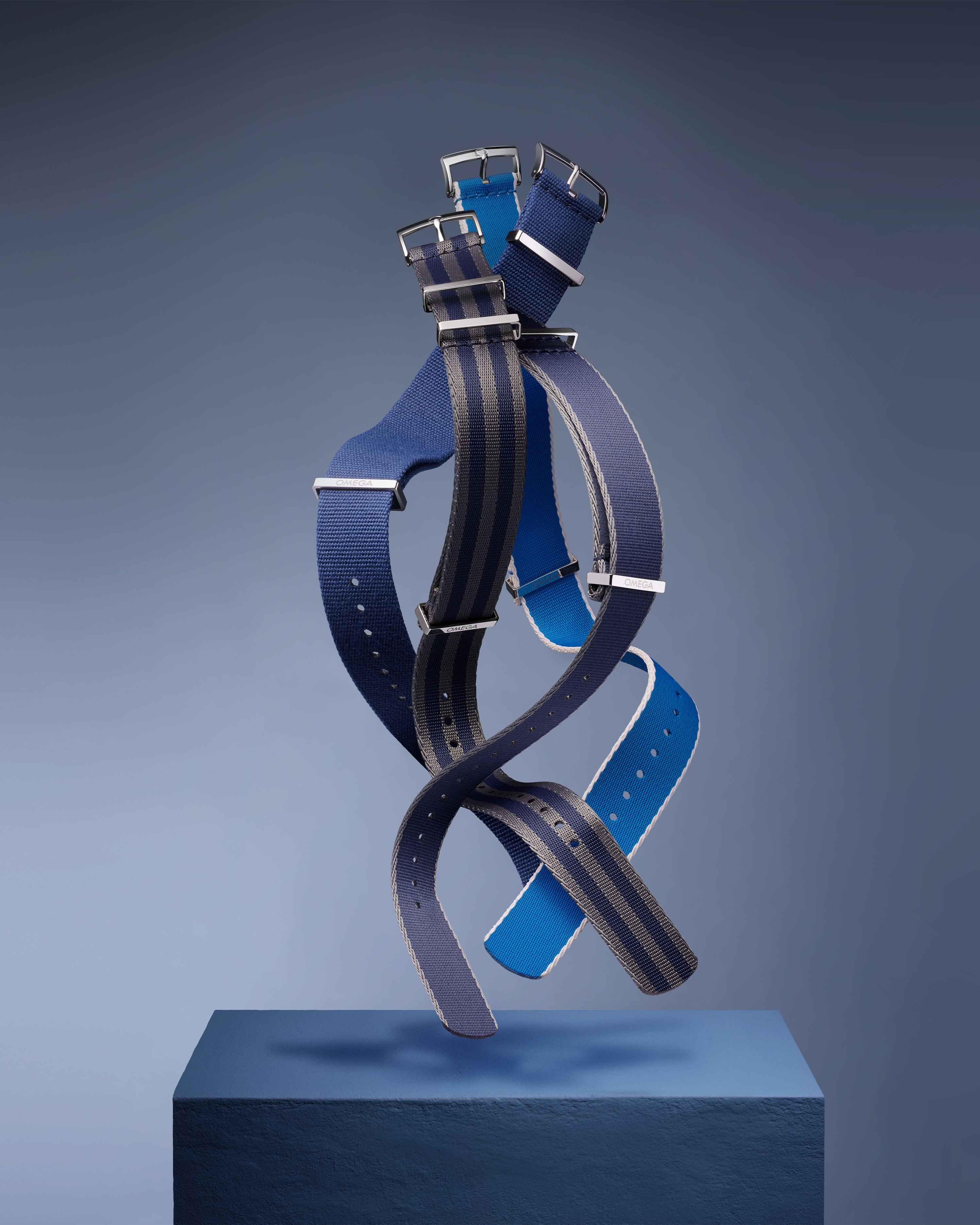 NATO表带 - 尼龙, 灰色和蓝色相间的5道条纹 - 031CWZ007884w - 影像 3