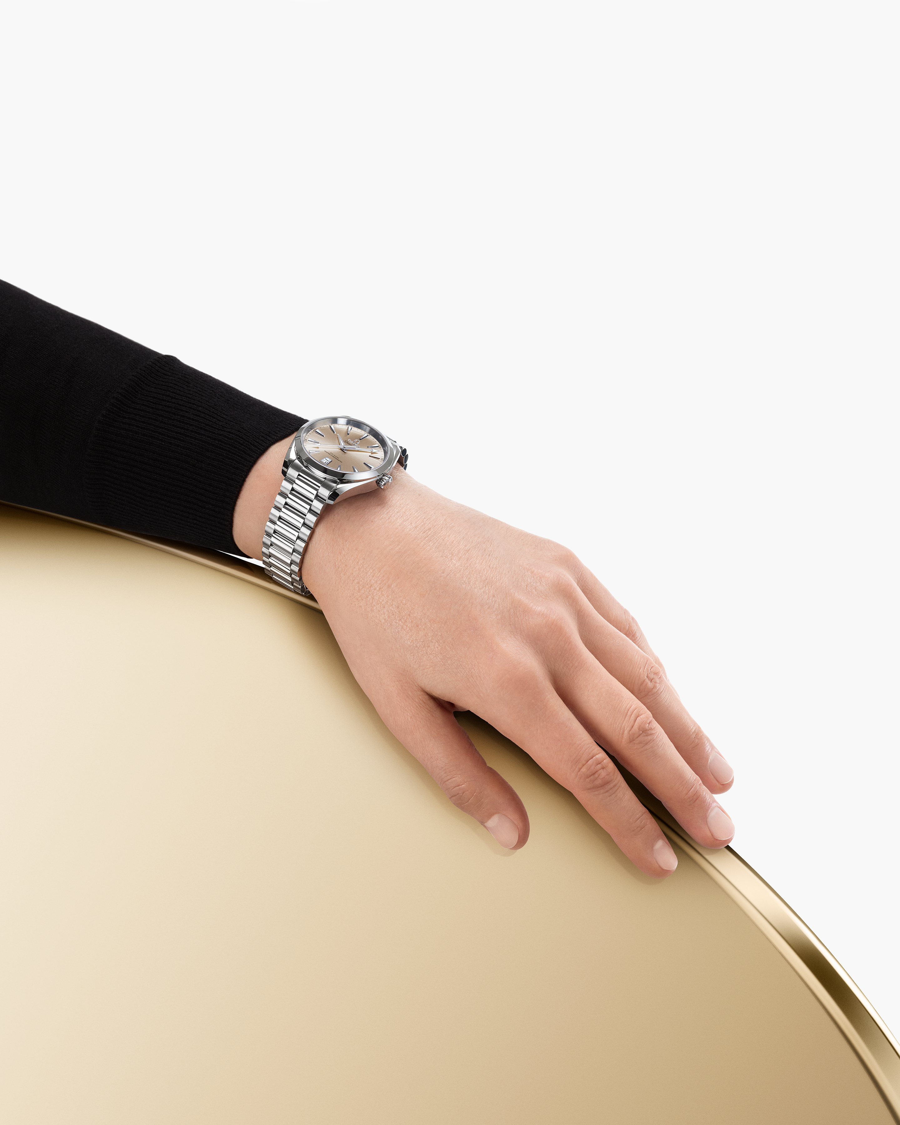 海马系列AQUA TERRA SHADES腕表 38毫米, 精钢表壳 搭配 精钢表链 - 220.10.38.20.09.001 - 影像 4