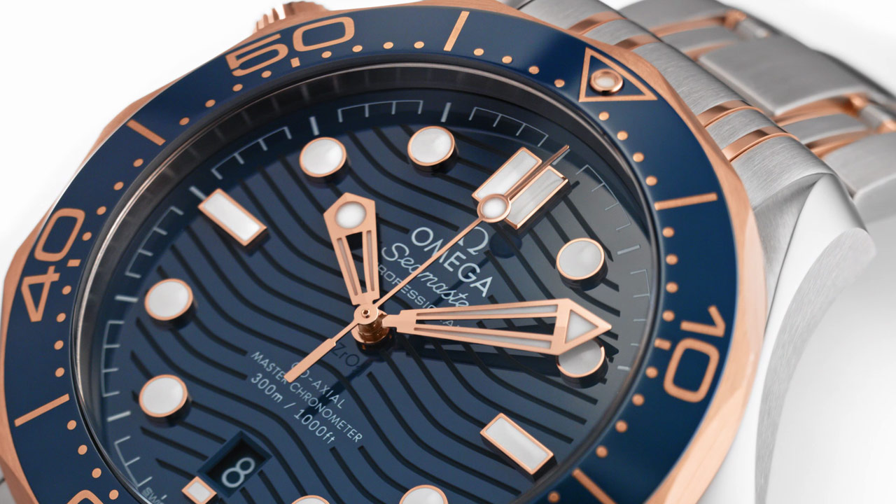 Seamaster 300米潜水表 欧米茄同轴•至臻天文台表42毫米 - 210.20.42.20.03.002 - 影片 - 76911