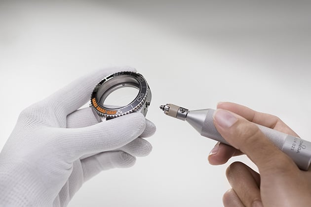 Reassembling the case and restoring the water resistance
