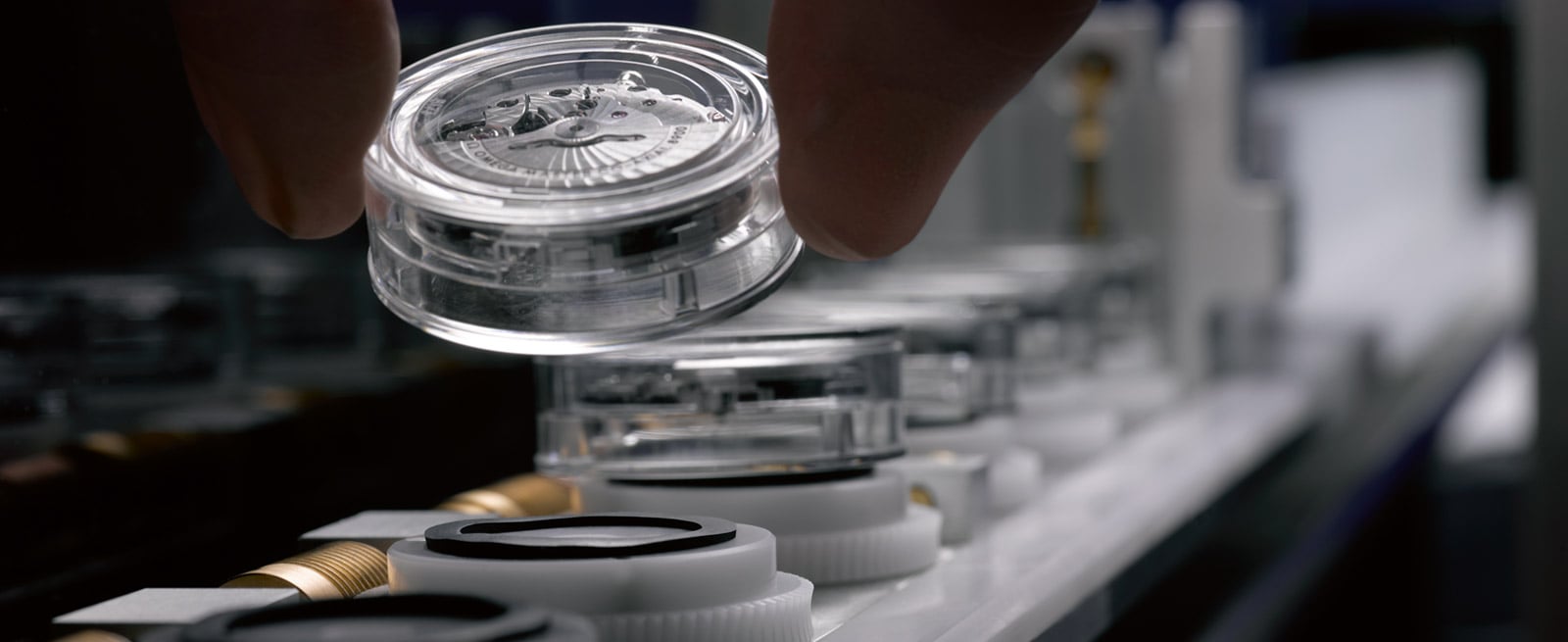 欧米茄碟飞系列: Hour Vision腕表 - 前所未有⁠的检测认证