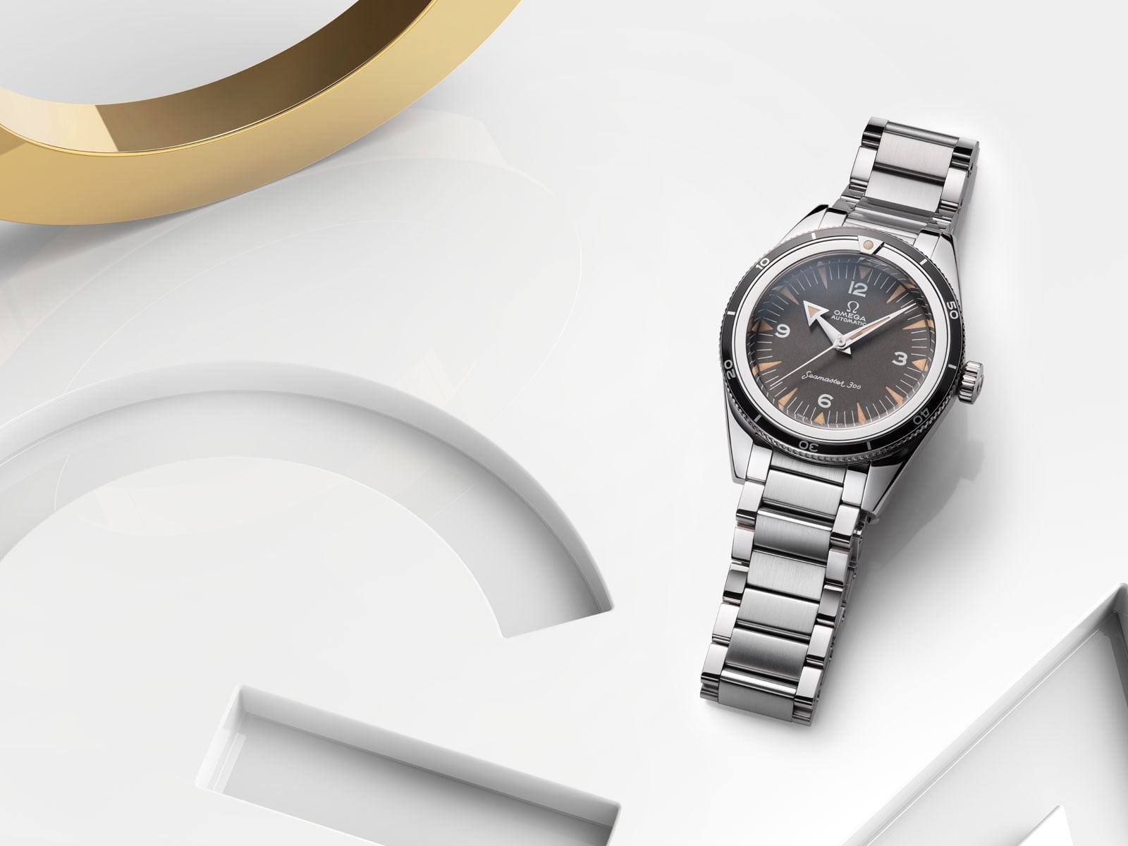 欧米茄海马300限量版39毫⁠米至臻天文台表