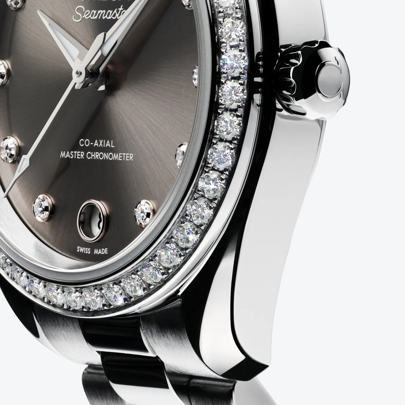 Diamond-Paved Bezel  - 22015302056001