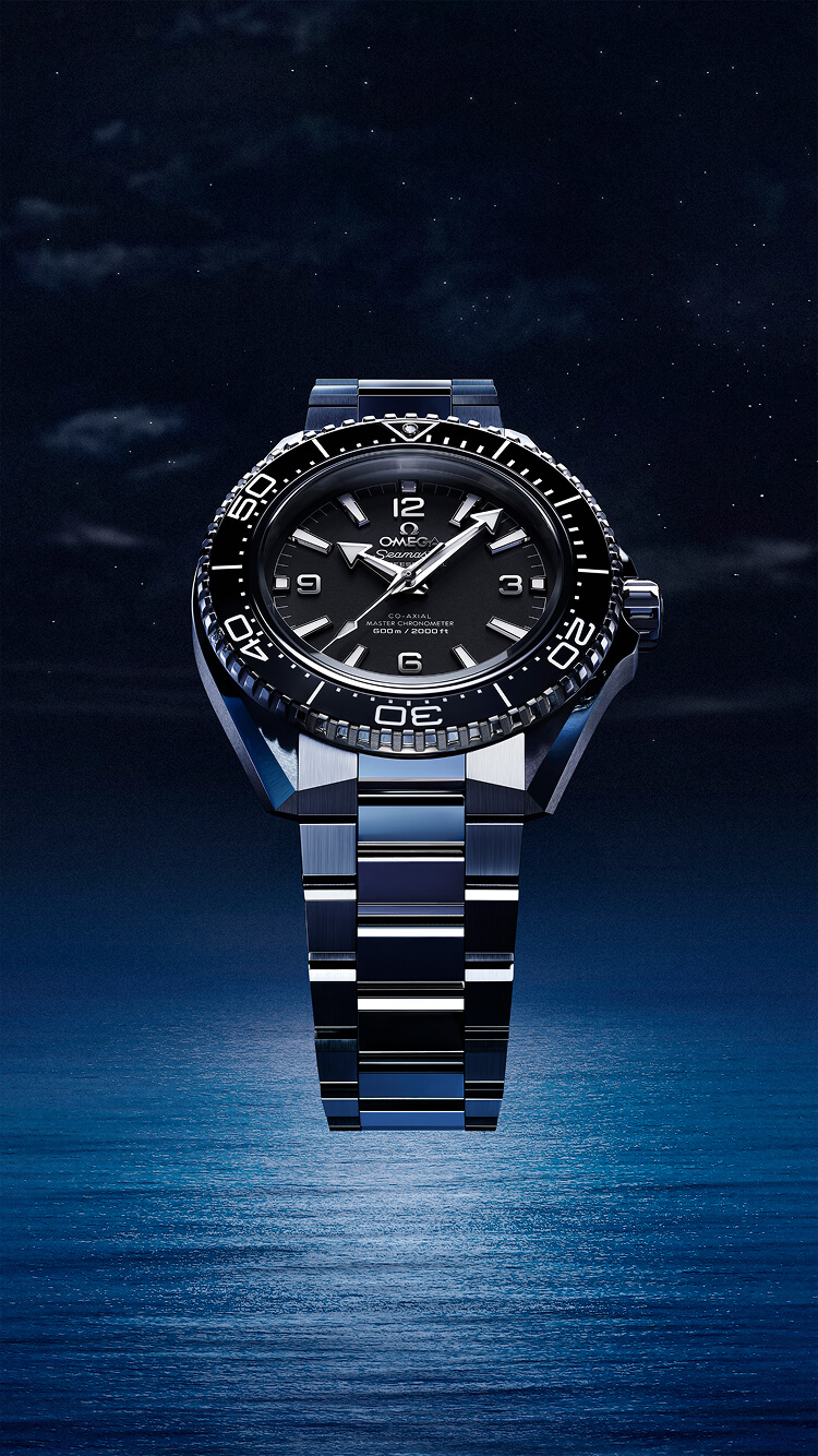 精钢表壳黑色海洋宇宙腕表